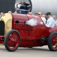 "Disparaba llamas a la cara de peatones inocentes": cómo la bestia de Turín alcanzó 212 km/h en 1913 