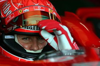 Michael Schumacher deja la puerta abierta a su regreso