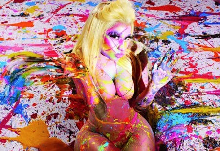 Nicki Minaj, ¿dónde te has dejado la ropa interior, bonita?
