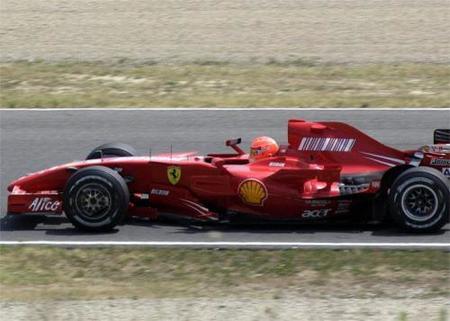 Michael Schumacher ya rueda en Mugello
