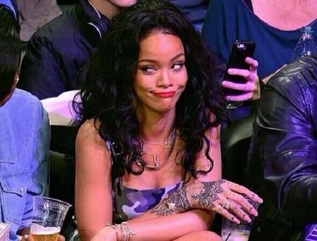 Rihanna, que lo del twitter se te va de las manos