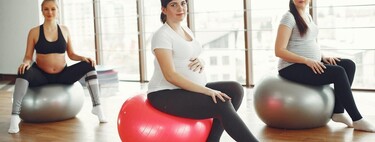 El uso del fitball o pelota de Pilates durante el embarazo: qué beneficios aporta y cómo utilizarlo