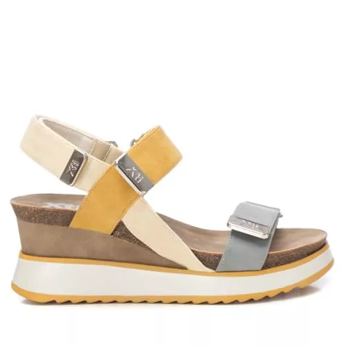 XTI - Sandalia Mujer Amarillo - Calzado Cómodo y Versátil - Moda casual - Modelo 14282201 (Talla 37)