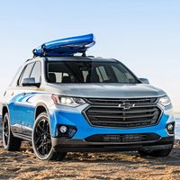 En Chevrolet se aburren y han hecho este concept para surferos con tabla incorporada: el Traverse SUP Concept