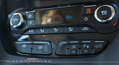 Asistente de aparcamiento en el Ford Kuga