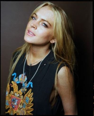 Lindsay Lohan aislada en una celda, ni en la cárcel tiene calma