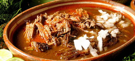 Birria tradicional estilo Tlaquepaque. Receta mexicana curacrudas