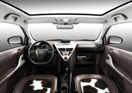 Toyota iQ for Sports y Toyota iQ Collection