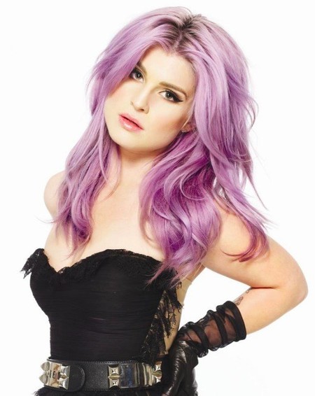 El extraño crecimiento de las peritas de Kelly Osbourne