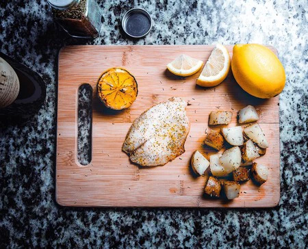 Cómo hacer el filete de pescado a la plancha perfecto. Muy jugoso y no se pega al sartén