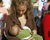 Recogida de firmas para ampliar a seis meses el permiso de maternidad