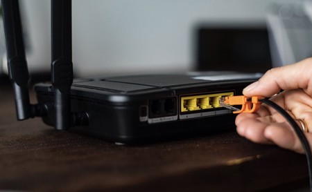 La actualización de las claves DNS de las que depende todo Internet se tuvo que posponer: una caja fuerte se atascó 
