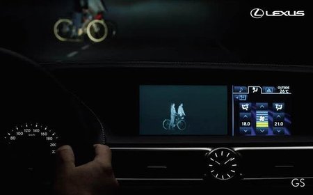 Visión nocturna de Lexus GS