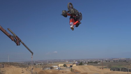 Backflip Honda Africa Twin 001