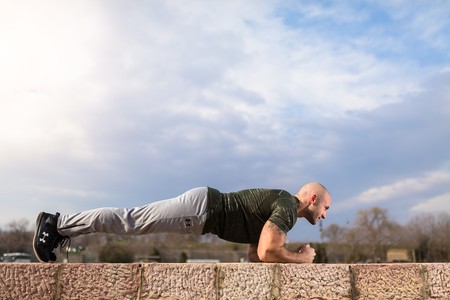 Cinco entrenamientos de abdominales en vídeo que puedes hacer en menos de 15 minutos
