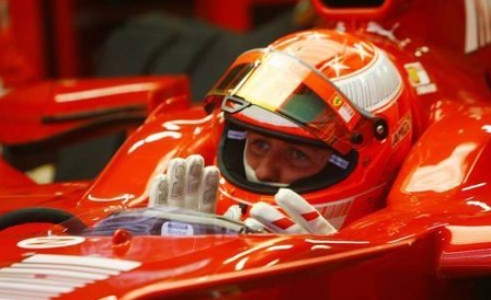 Michael Schumacher se volverá a subir al F2008 el lunes