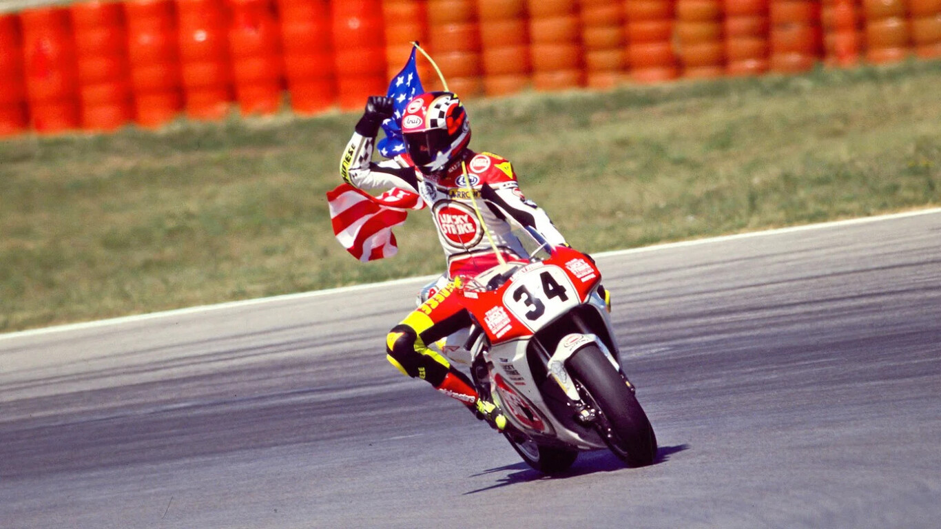 El eterno adiós de Suzuki, la última despedida del matagigantes azul que cazó siete mundiales de MotoGP
