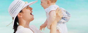¿Puedo ponerle crema solar al bebé si tiene menos de seis meses?
