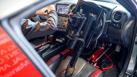 NISSAN GT-R