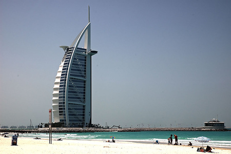 Dubai se resfría, el mundo estornuda