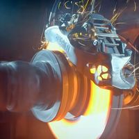 ¡Infernal! Así maltrata Bugatti las futuras pinzas de freno de titanio impresas en 3D del Chirón