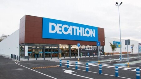 Ofertas en ropa y zapatillas deportivas de marcas como Adidas, Asics o Columbia en Decathlon