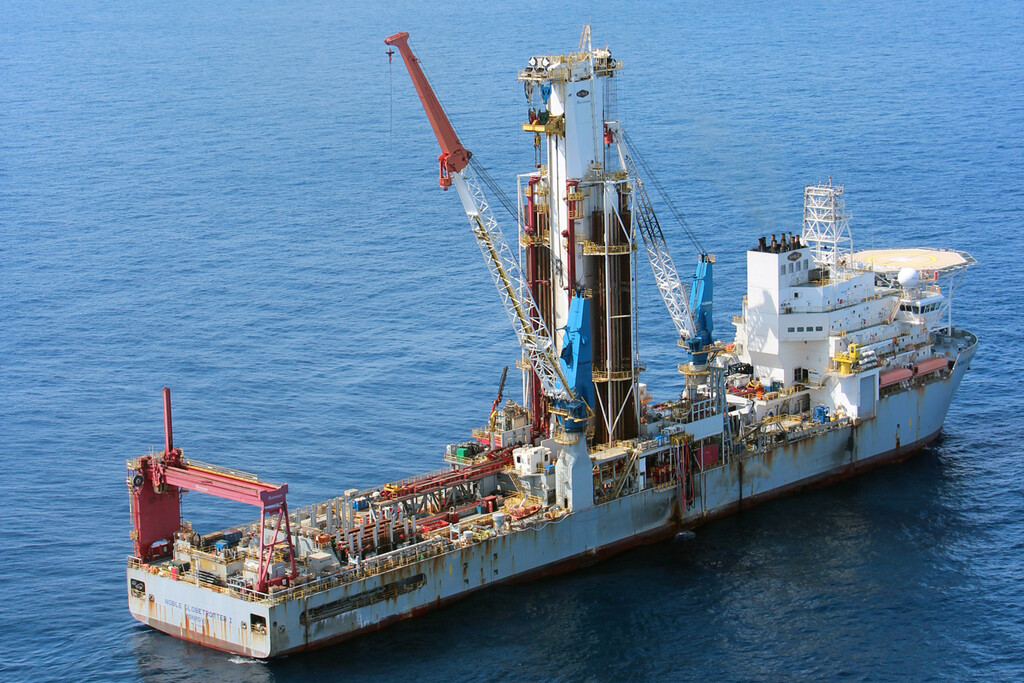 En 1957, dos ingenieros tuvieron una idea delirante: perforar en alta mar un pozo de 40 kilómetros de profundidad