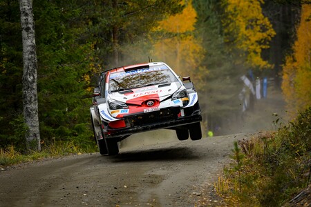 Elfyn Evans asegura el WRC para Toyota ganando en Finlandia y mantiene la presión sobre Sébastien Ogier