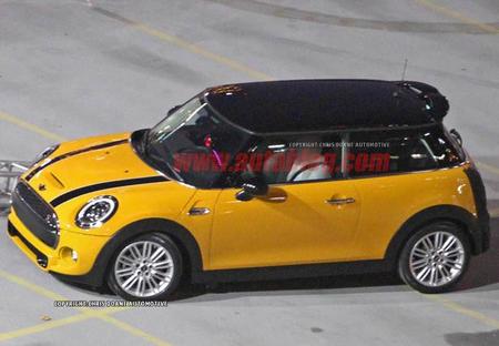Mini Cooper 2014 espiado