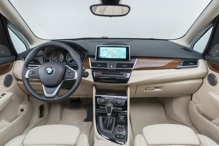 bmw-serie-2-active-tourer-2014-216.jpg