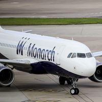 Nuevo caos en los aeropuertos: Monarch suspende todos sus vuelos 