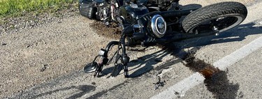 Una moto fantasma sin conductor irrumpe en un museo de coches y se empotra contra un vehículo único en el mundo. Su conductor no aparece 