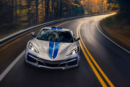 El Chevrolet Corvette híbrido ya es una realidad: se llama E-Ray y es más rápido que el Z06