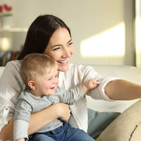 Interactuar con nuestros hijos desde bebés ayuda a un mejor desarrollo cerebral del niño, según demuestra un nuevo estudio