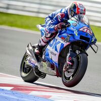 Joan Mir y Álex Rins ven brotes verde con la nueva moto de Suzuki para MotoGP: "El motor es más potente y el chasis frena mejor" 