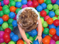 Los parques de bolas o el ocio infantil enlatado