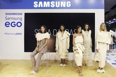 Sonia Carrasco sobrepasa la barrera entre moda y tecnología con su Fashion Film en MBFW Madrid 