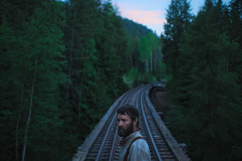 'Sueños de trenes' es la película con la que Netflix quiere dar la campanada en los Oscars: un relato épico sobre la naturaleza que recuerda al cine de Malick
