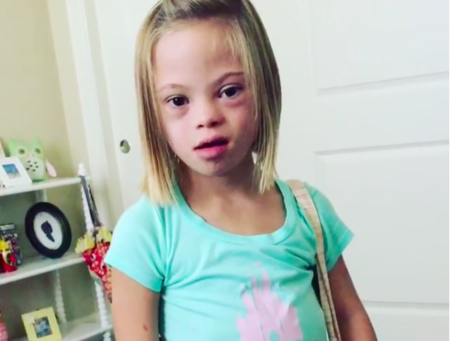 "El síndrome de Down no da miedo, es emocionante": el inspirador mensaje de una niña de siete años portadora del trastorno