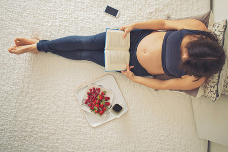 ¿Llamarías a tu hijo Azafrán? La moda de los nombres de bebé inspirados en comida que encanta a los famosos