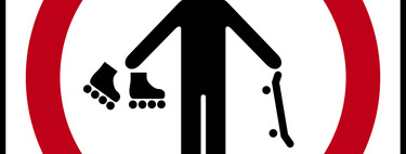 Qué significa la señal de una persona cargando patines y patineta y qué debes hacer si te la encuentras 