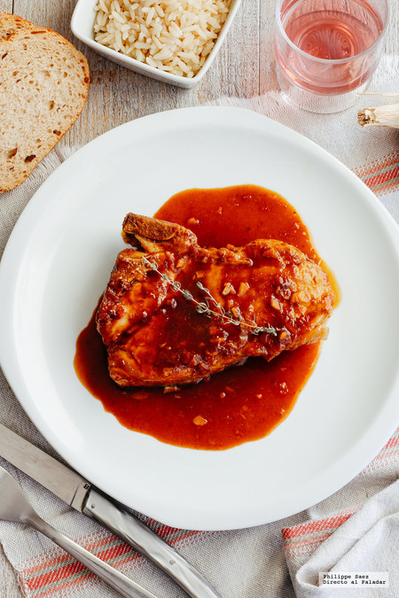 Chuletas de cerdo en salsa de naranja y soya. Receta de carne