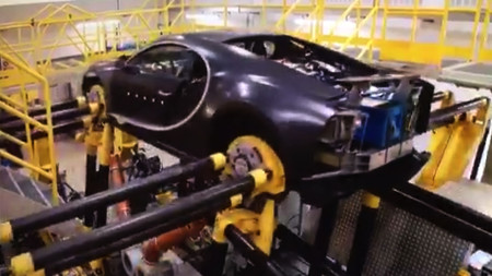 ¡Alucinante! El Bugatti Chiron se pone a punto para Nürburgring usando unas estructuras muy, muy locas