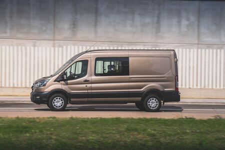 Ford E-Transit doble cabina