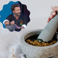 Chef Alfredo Oropeza, experto en cocina mexicana: “las salsas en molcajete no se machacan, se deben deslizar para evitar accidentes”
 