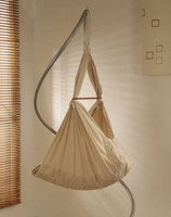 Cuna Cocoon Moffi: parece una escultura