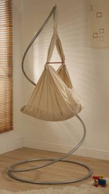 Cuna Cocoon Moffi: parece una escultura