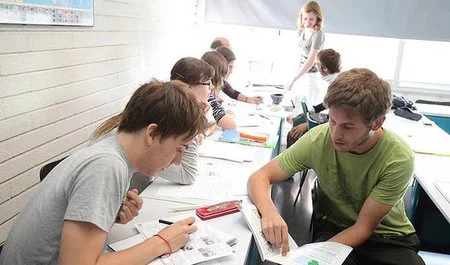 Cine gratis para aprender idiomas en Plasencia