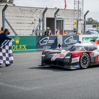 El Toyota #8 vuelve a ganar las 24 horas de Le Mans aprovechando las averías de sus compañeros de equipo