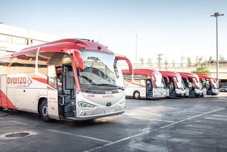Autobuses de línea de larga y media distancia (Avanza)